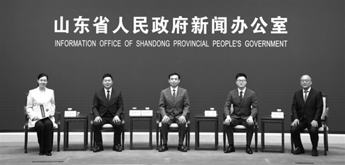 4月11日,4位民营企业家代表在记者见面会上,讲述他们以创新突破开辟发展新路的生动实践和奋斗故事